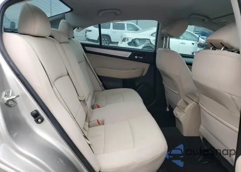 2018 Subaru Legacy 2.5I Premium из США, поврежденный, VIN 4S3BNAF63J3006676